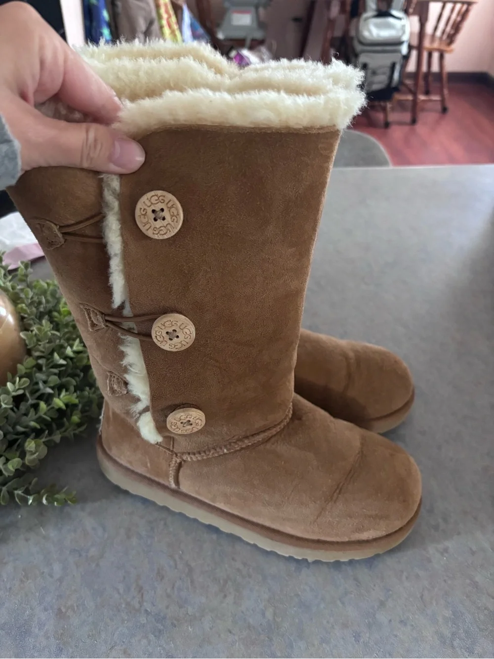 UGG Chestnut Suede Button-Side - Girls 4